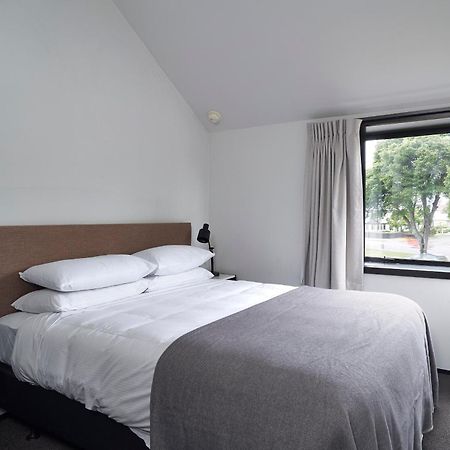 Hotel Carlton Mill Крайстчърч Екстериор снимка